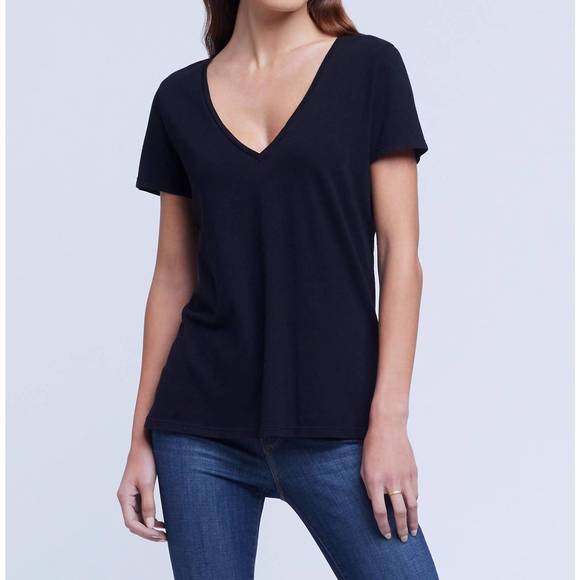 NEW L'AGENCE daija relaxed v-neck tee in black - Picture 2 of 4